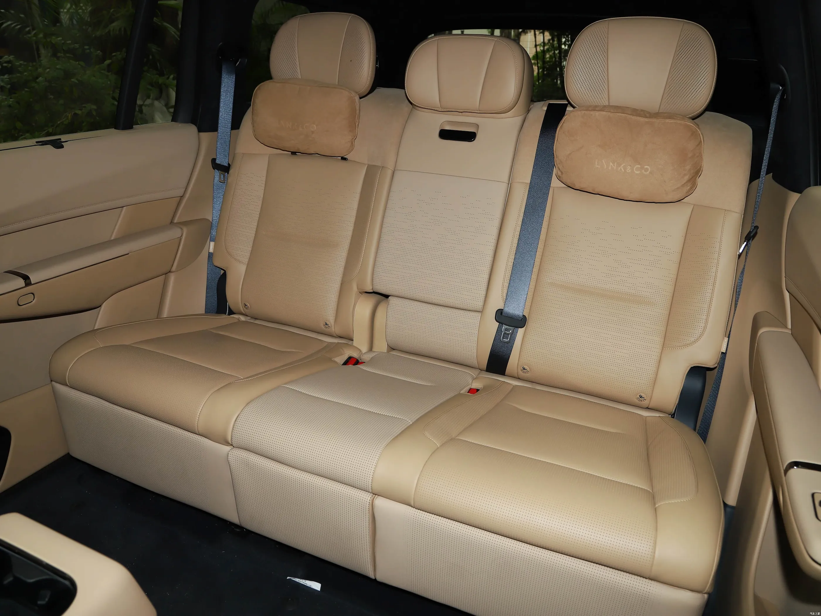 Lynk & Co 900 interior detail 4